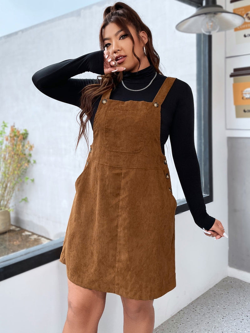 Vestido Jardineira Feminino com Bolso Veludo - Késia. Plus Size