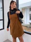 Vestido Jardineira Feminino com Bolso Veludo - Késia. Plus Size