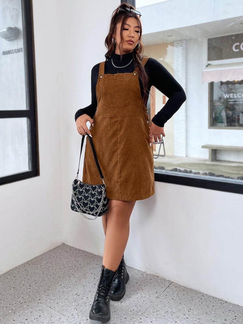 Vestido Jardineira Feminino com Bolso Veludo - Késia. Plus Size