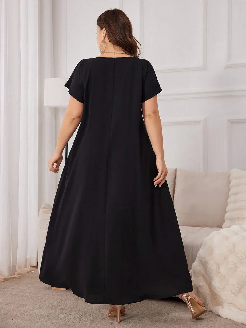 Túnica feminina com Bordado de manga curta - Rania. Plus Size