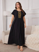 Túnica feminina com Bordado de manga curta - Rania. Plus Size