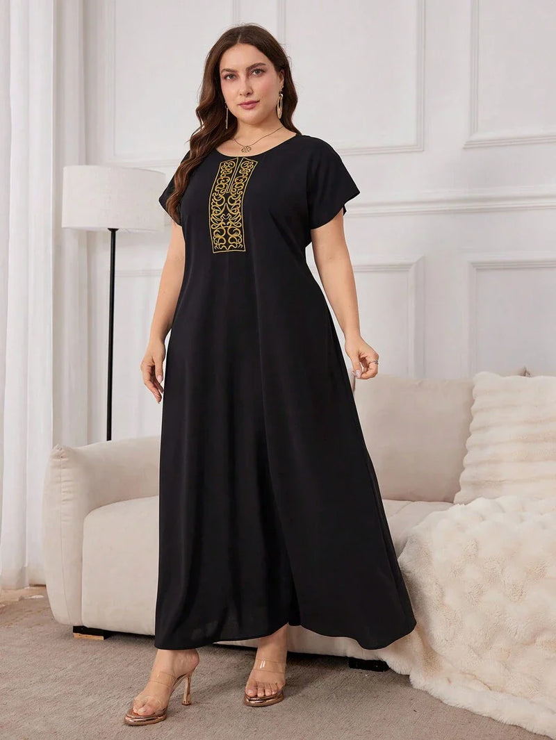 Túnica feminina com Bordado de manga curta - Rania. Plus Size