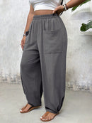 Calça Feminina com Cintura Elástica e Bolsos Mega. Plus Size