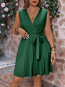 Vestido Feminino Plissado com decote em V transpassado - Eleanor. Plus Size