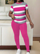 Conjunto feminino com camiseta listrada Vania. Plus Size