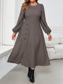 Vestido Feminino Bainha Dividida e Estampa Xadrez - Mirele. Plus Size