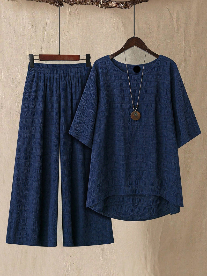 Conjunto Feminino camisa em gola redonda e calças de perna larga - Ligía. Plus Size