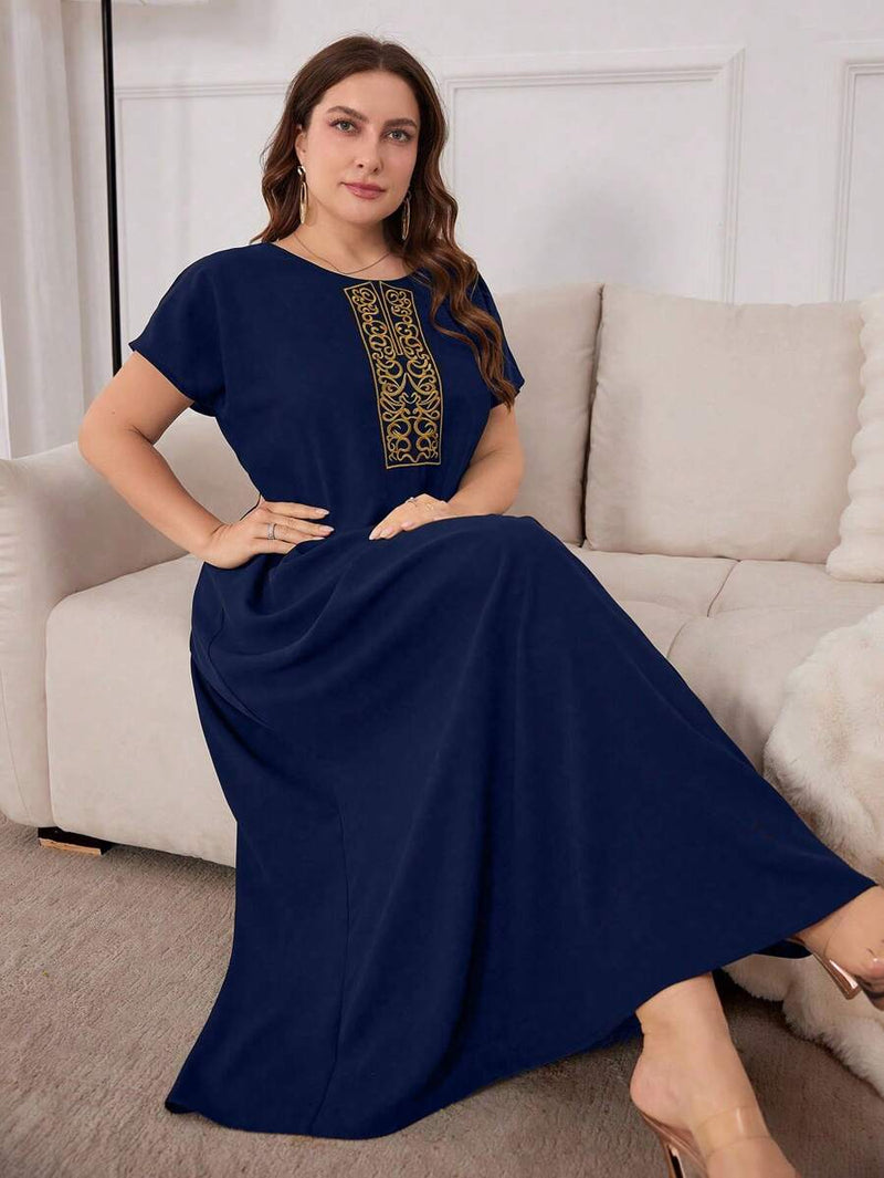 Túnica feminina com Bordado de manga curta - Rania. Plus Size