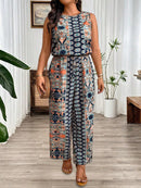 Macaquinho Feminino Sem Mangas e Cintura Elástica - Bella. Plus Size