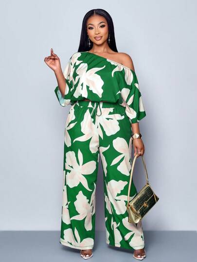 Conjunto Feminino com Decote Assimétrico e Estampa Completa - Monique. Plus Size