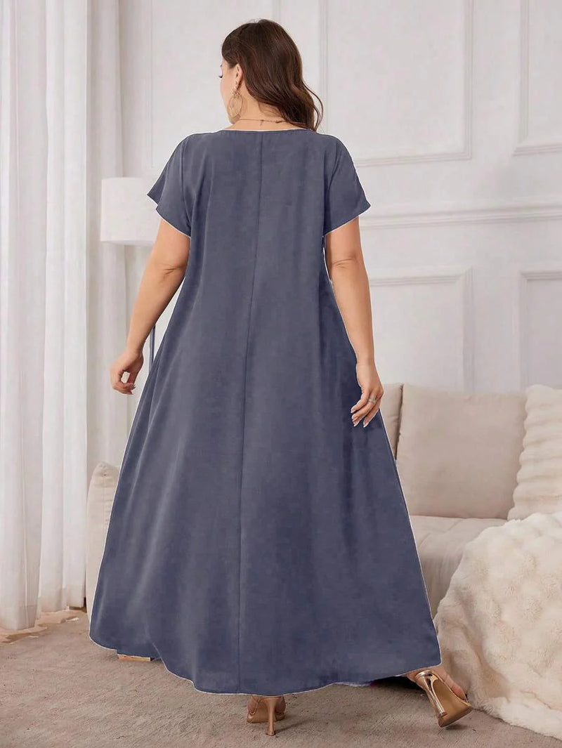 Túnica feminina com Bordado de manga curta - Rania. Plus Size