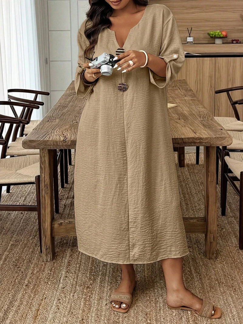 Túnica Casual Feminina com Decote Entalhado - Amira. Plus Size