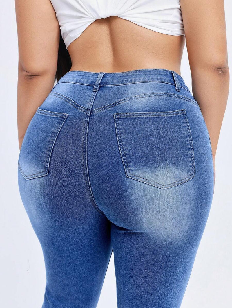 Calça Jeans Elástica Feminina com Bolsos - Hana. Plus Size
