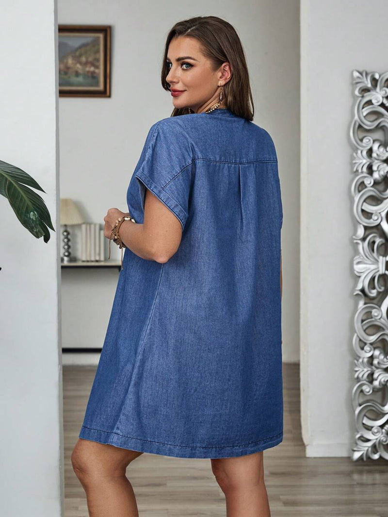 Vestido Jeans Feminino com Decote em V - Dália. Plus Size