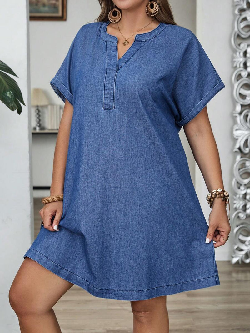 Vestido Jeans Feminino com Decote em V - Dália. Plus Size