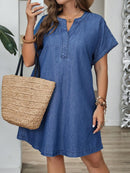 Vestido Jeans Feminino com Decote em V - Dália. Plus Size