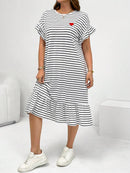 Vestido Feminino Midi Listrado com Babados - Amélie. Plus Size