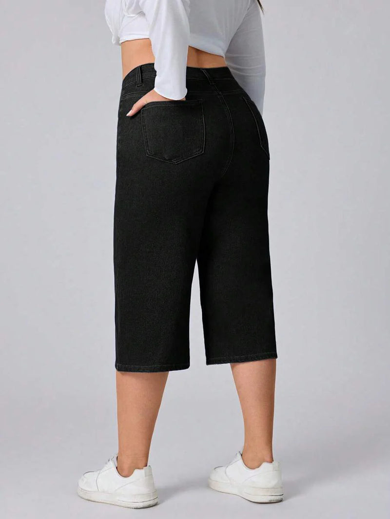 Calça Capri Jeans Feminina de Perna Reta - Elara. Plus Size