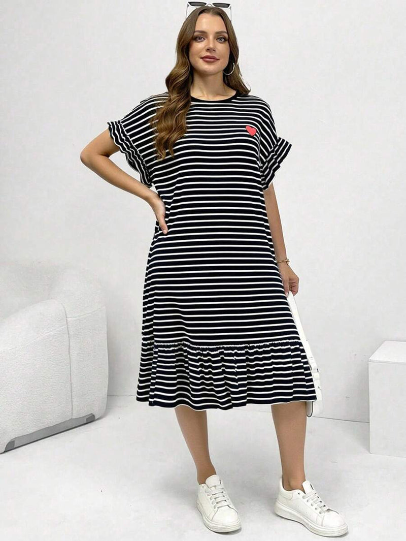 Vestido Feminino Midi Listrado com Babados - Amélie. Plus Size