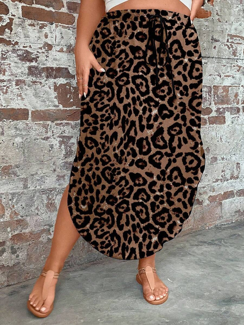 Saia Feminino com bainha curvada - Arienne. Plus size