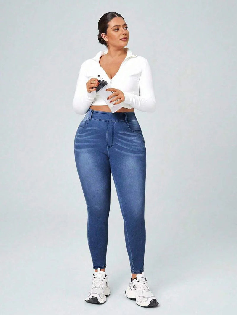 Calça Jeans Feminina Com Cintura Elástica - Diana. Plus Size