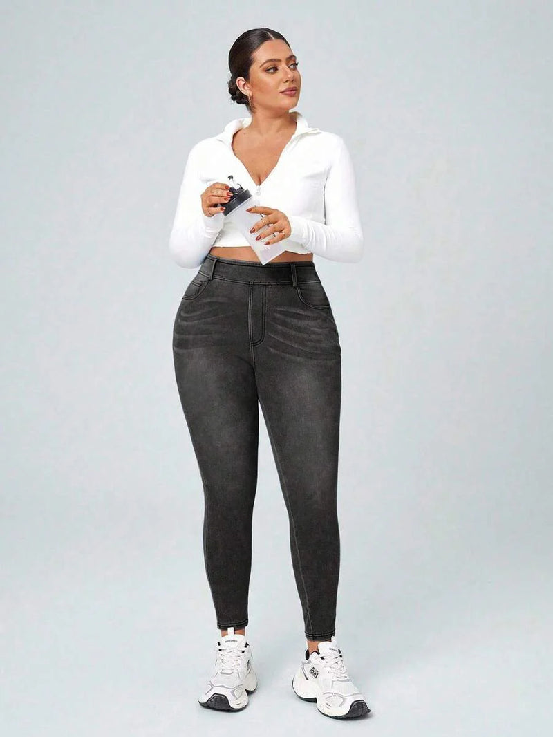 Calça Jeans Feminina Com Cintura Elástica - Diana. Plus Size
