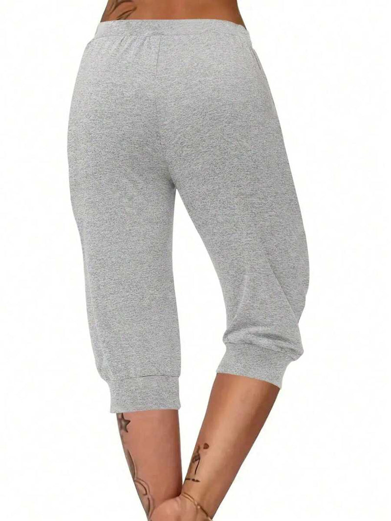 Calça Capri Feminina com Cordão na Cintura - Alessia. Plus Size