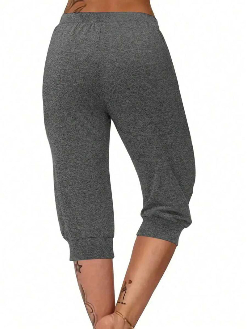 Calça Capri Feminina com Cordão na Cintura - Alessia. Plus Size