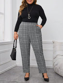 Calça Feminina com Estampa  Xadrez Rosana. Plus Size