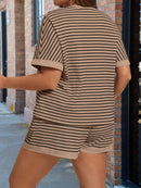 Conjunto Feminino de manga curta com gola redonda - Yana. Plus Size