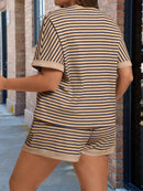 Conjunto Feminino de manga curta com gola redonda - Yana. Plus Size