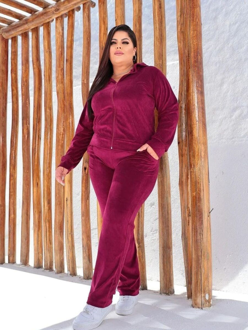 Conjunto Feminino aveludado com Capuz Alice. Plus Size