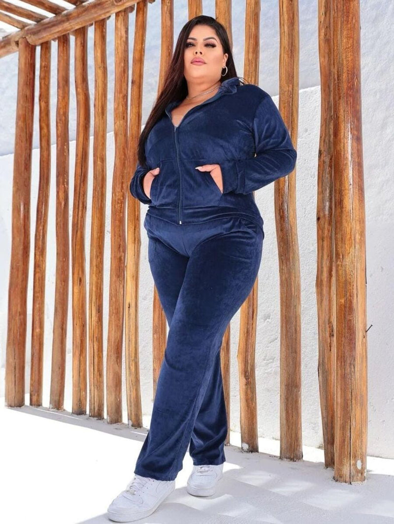Conjunto Feminino aveludado com Capuz Alice. Plus Size