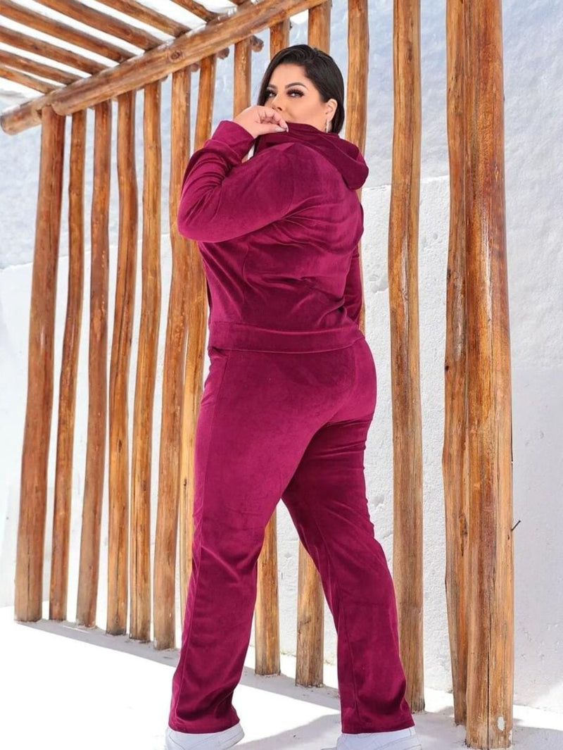 Conjunto Feminino aveludado com Capuz Alice. Plus Size