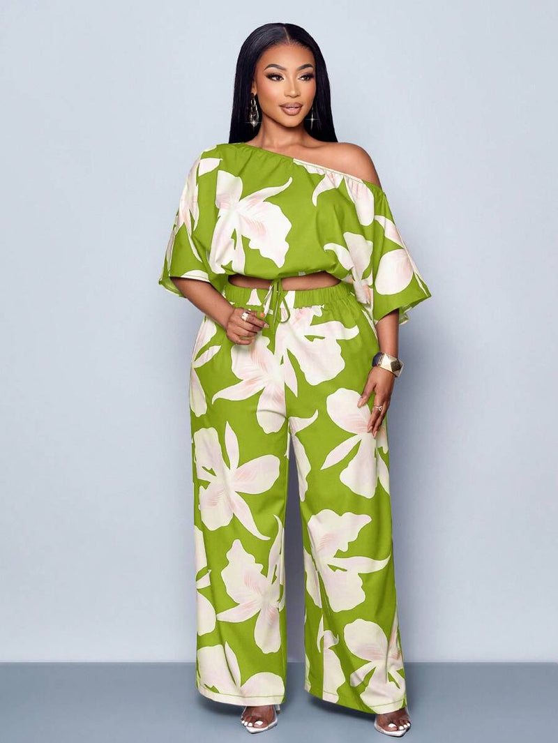 Conjunto Feminino com Decote Assimétrico e Estampa Completa - Monique. Plus Size