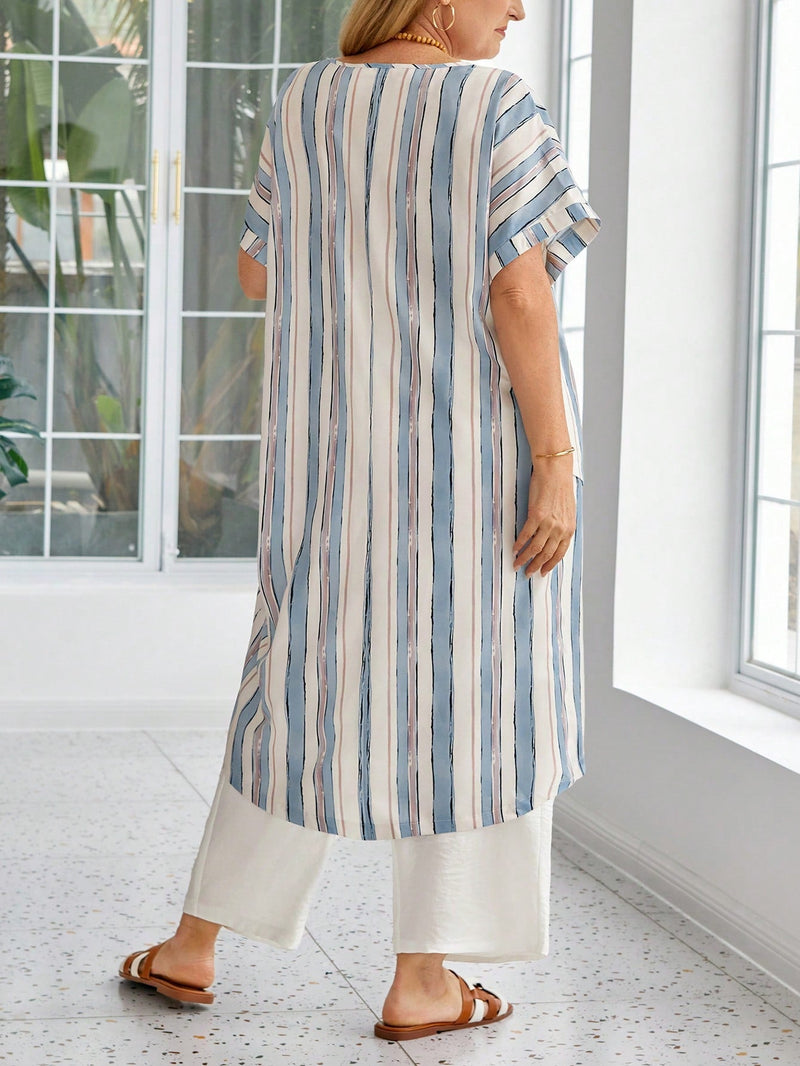 Conjunto feminino con blusa estampada assimétrica Flavia. Plus Size