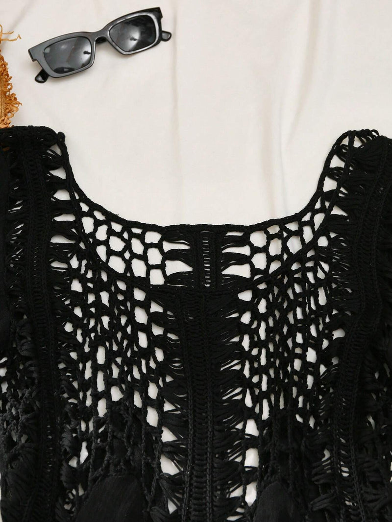 Vestido de Cobertura Feminino com Inserções em Crochê e Mangas Fluidas - Beatriz. Plus Size