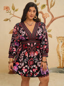 Vestido Feminino Curto Manga Longa Decote em V Cíntia. Plus Size