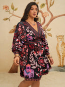 Vestido Feminino Curto Manga Longa Decote em V Cíntia. Plus Size