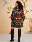 Vestido Feminino Curto Manga Longa Decote em V Cíntia. Plus Size