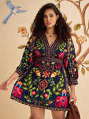 Vestido Feminino Curto Manga Longa Decote em V Cíntia. Plus Size