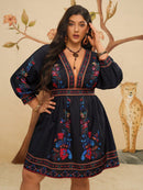 Vestido Feminino Curto Manga Longa Decote em V Cíntia. Plus Size