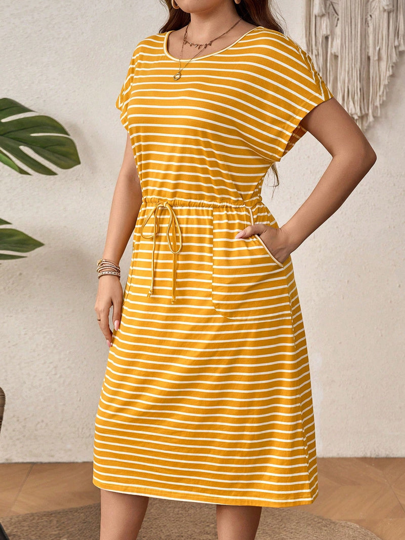 Vestido Feminino Listrado com Cintura Ajustável - Larissa. Plus Size