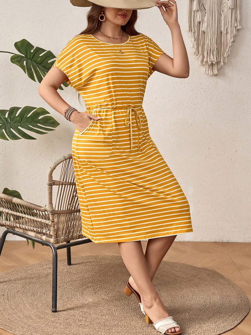 Vestido Feminino Listrado com Cintura Ajustável - Larissa. Plus Size