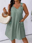 Vestido Feminino Reto sem Mangas - Naya. Plus Size