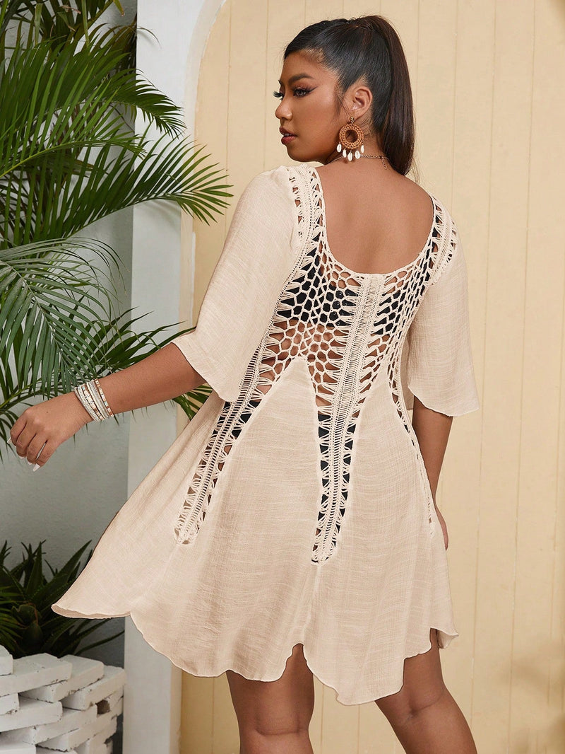 Vestido de Cobertura Feminino com Inserções em Crochê e Mangas Fluidas - Beatriz. Plus Size