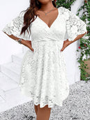 Vestido feminino de Renda Olivia. Plus Size