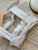 Biquíni Assimétrico Detalhe Fivela Off